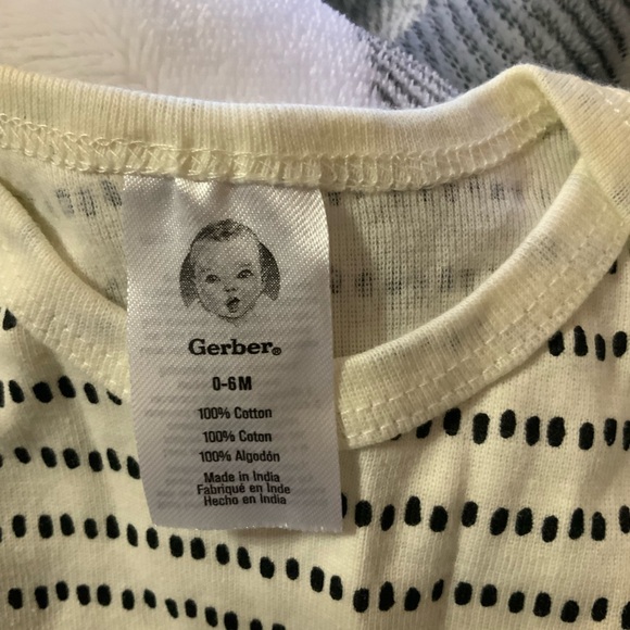 Baby girl Two sleepers,Nike pants and 1 onesie - Picture 7 of 8